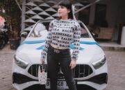 Dinar Candy Cuek Saat Diterpa Gosip Diceraikan Oleh Koh Apex