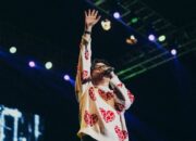 Hibur 2000 Lebih Penonton, Juicy Luicy dan Adrian Khalif Tutup ‘Konser Untuk Korban Sakit Hati Lagi’ di Banjarmasin