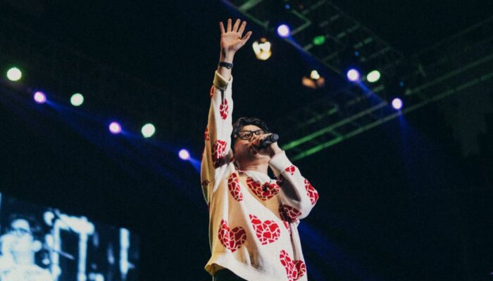 Hibur 2000 Lebih Penonton, Juicy Luicy dan Adrian Khalif Tutup ‘Konser Untuk Korban Sakit Hati Lagi’ di Banjarmasin