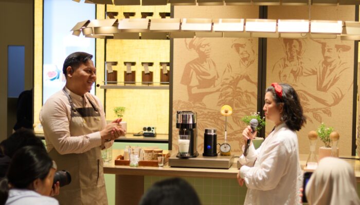Nespresso Hadirkan Nuansa Musim Panas 90-an lewat Instalasi Coffee Cart dan Dessert Eksklusif