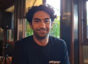 Reza Rahadian Tuangkan Cerita Hidup dalam Film Debut Sutradaranya ‘Pangku’
