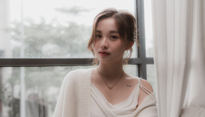 J.hana Debut Lewat “Bukan Kita”, Lagu Jujur tentang Cinta yang Tak Pernah Sepenuhnya Hadir